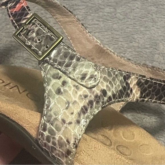 VIONIC ankle strap thong size 8 snakeskin look - Picture 9 of 9